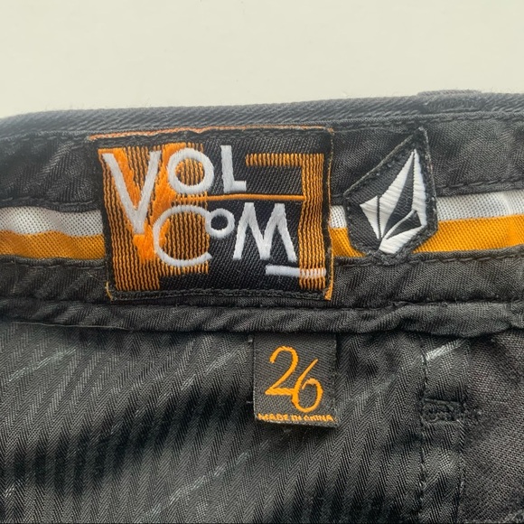 Volcom Shorts - Picture 5 of 6